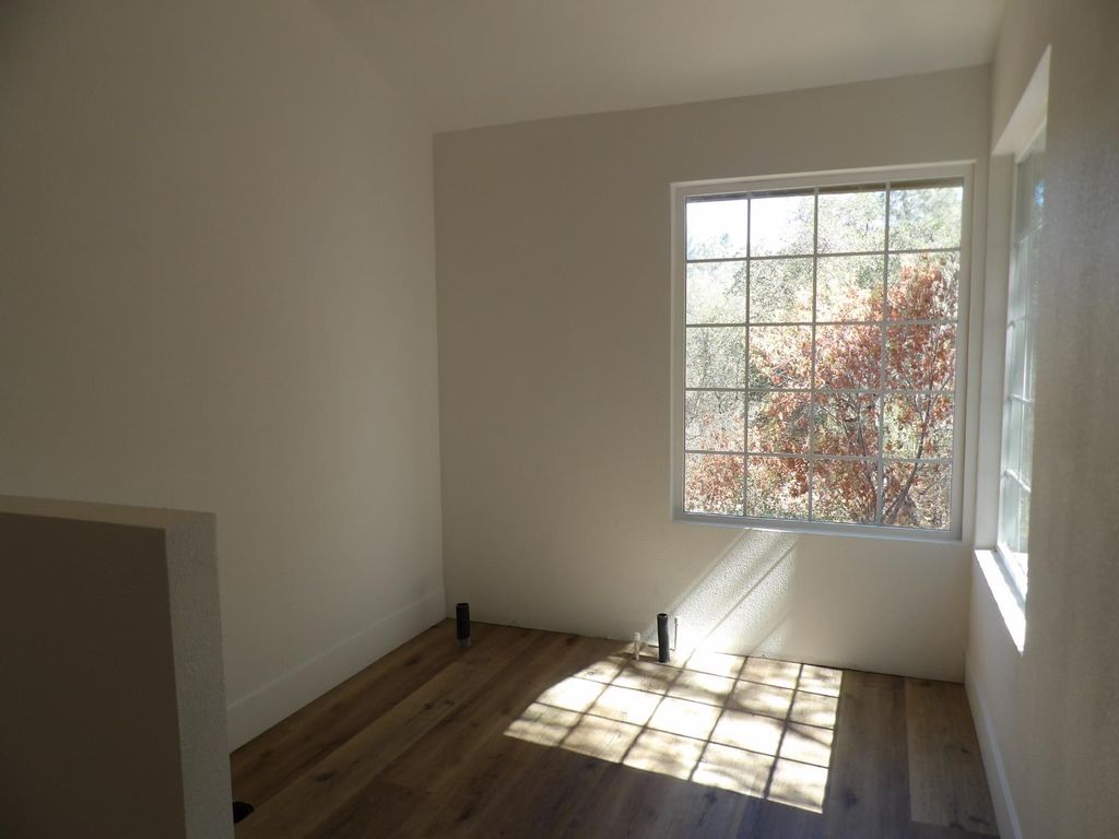Image 20 of property listing at 35229 Ocb Mine Road, Coarsegold, CA 93614