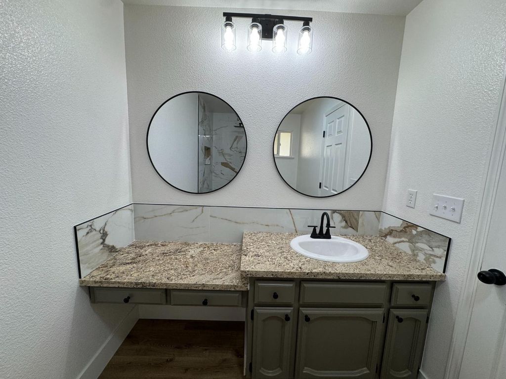 Image 22 of property listing at 35229 Ocb Mine Road, Coarsegold, CA 93614