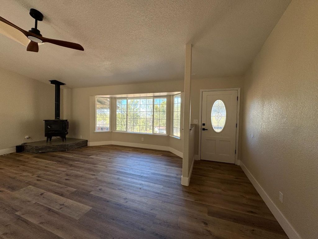 Image 27 of property listing at 35229 Ocb Mine Road, Coarsegold, CA 93614