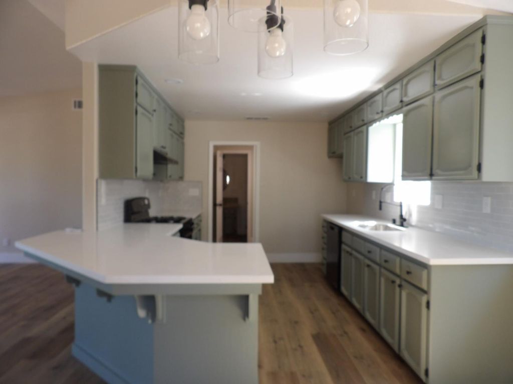 Image 6 of property listing at 35229 Ocb Mine Road, Coarsegold, CA 93614