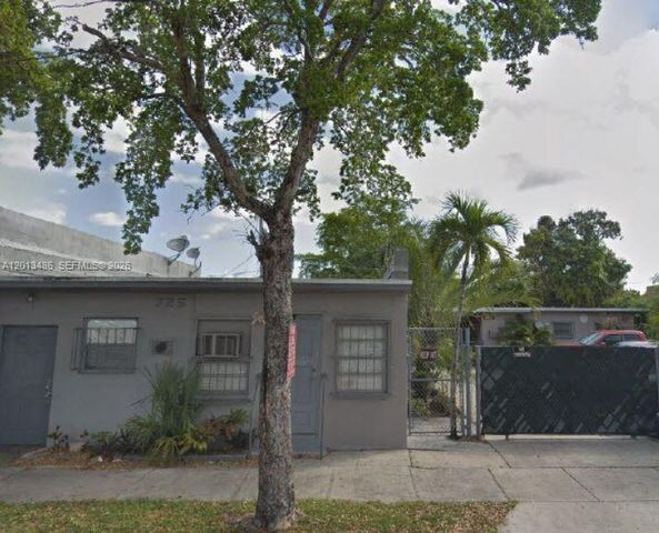 725 Opa Locka Blvd B, Opa-locka, FL 33054