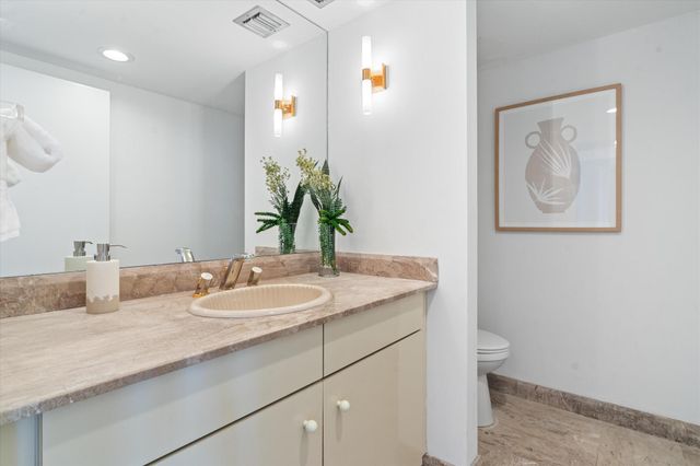 100 Lakeshore Drive 1955, North Palm Beach, FL 33408