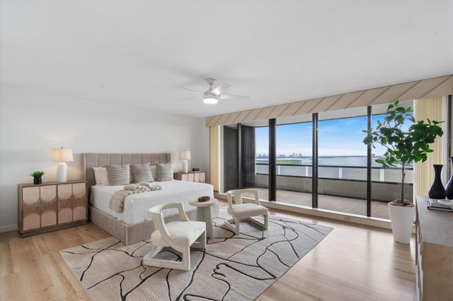 100 Lakeshore Drive 1955, North Palm Beach, FL 33408