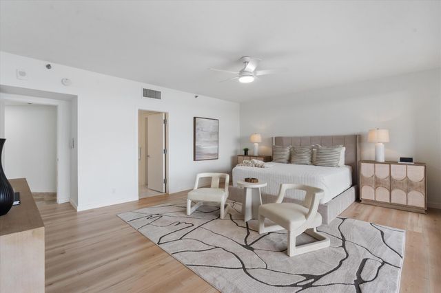 100 Lakeshore Drive 1955, North Palm Beach, FL 33408