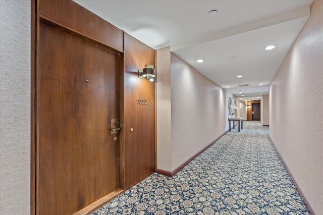 100 Lakeshore Drive 1955, North Palm Beach, FL 33408