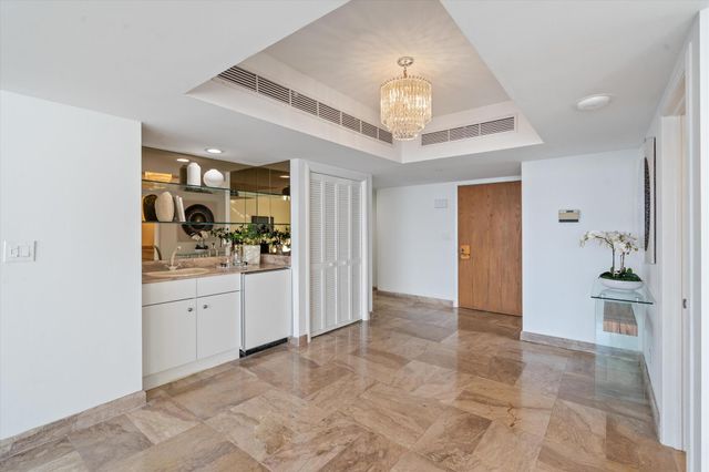 100 Lakeshore Drive 1955, North Palm Beach, FL 33408