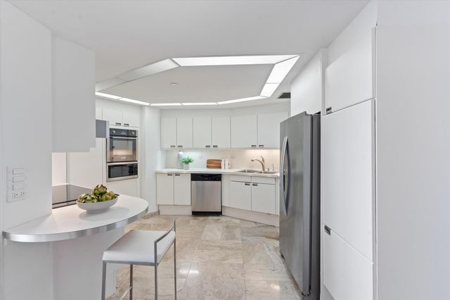 100 Lakeshore Drive 1955, North Palm Beach, FL 33408