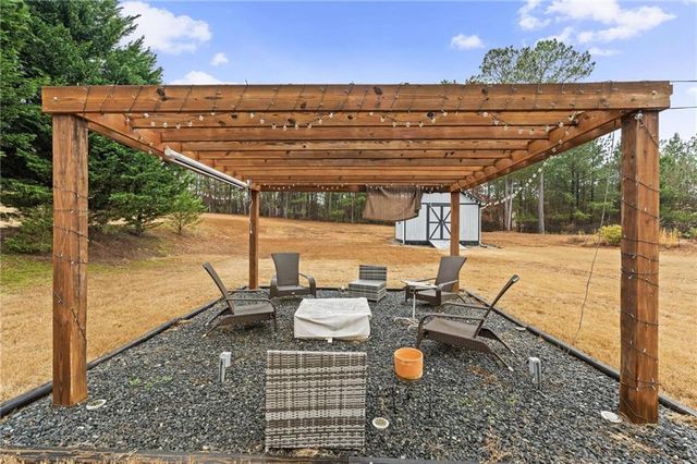 40 Pine Shadow Circle, Covington, GA 30016