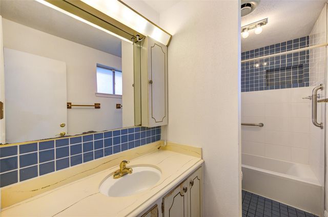 10823 Radford Lane, Houston, TX 77099