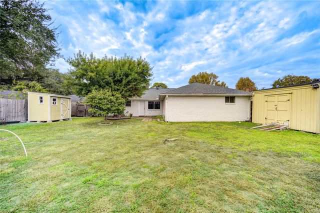 10823 Radford Lane, Houston, TX 77099