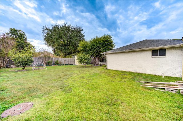 10823 Radford Lane, Houston, TX 77099