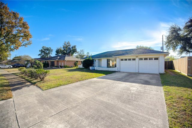 10823 Radford Lane, Houston, TX 77099