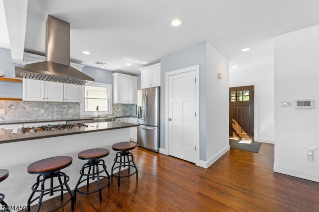 87 N Bertrand Rd, Mount Arlington Boro, NJ 07856