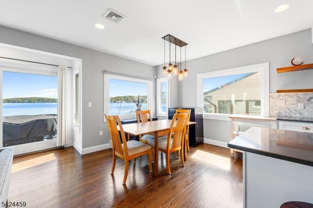 87 N Bertrand Rd, Mount Arlington Boro, NJ 07856