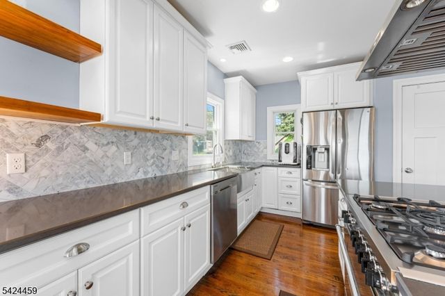 87 N Bertrand Rd, Mount Arlington Boro, NJ 07856