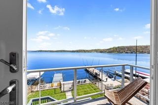 87 N Bertrand Rd, Mount Arlington Boro, NJ 07856