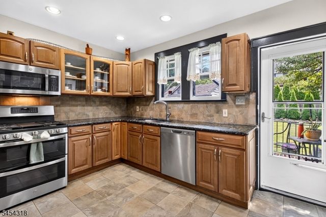 12 Lancaster Ave, Maplewood Twp., NJ 07040