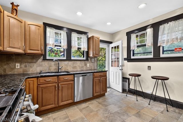 12 Lancaster Ave, Maplewood Twp., NJ 07040