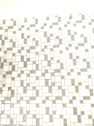 945 N Commerce Road N, Commerce Charter Township, MI 48382