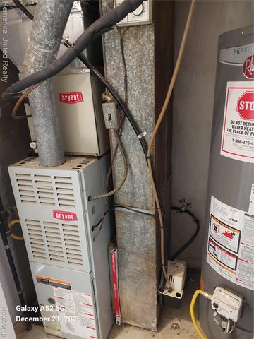 945 N Commerce Road N, Commerce Charter Township, MI 48382