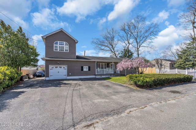 363 Constitution Drive, Forked River, NJ 08731