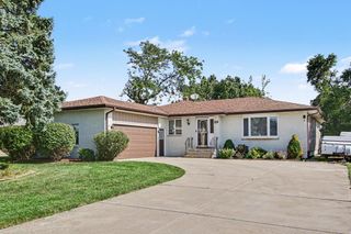 125 Mulberry Lane, Schererville, IN 46375