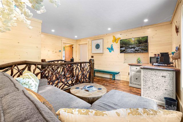 142 Brook Trout Trail, Cashiers, NC 28717