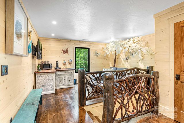 142 Brook Trout Trail, Cashiers, NC 28717