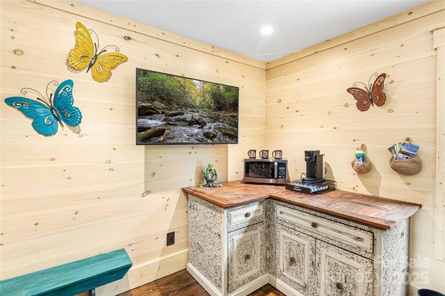 142 Brook Trout Trail, Cashiers, NC 28717