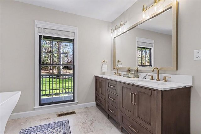 7070 Glenridge Drive, Atlanta, GA 30328