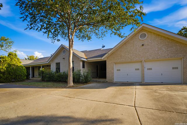 13407 FM 1346, St Hedwig, TX 78152