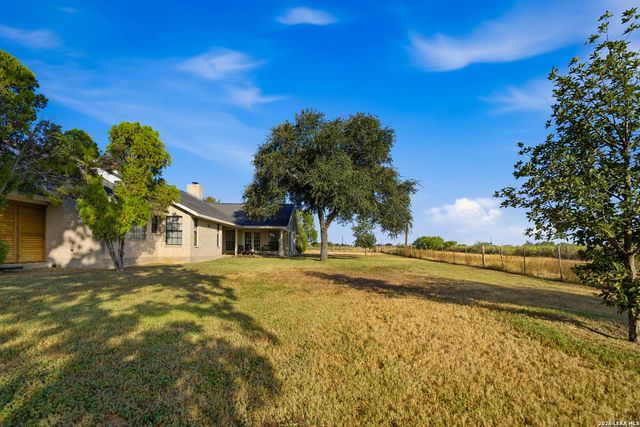 13407 FM 1346, St Hedwig, TX 78152
