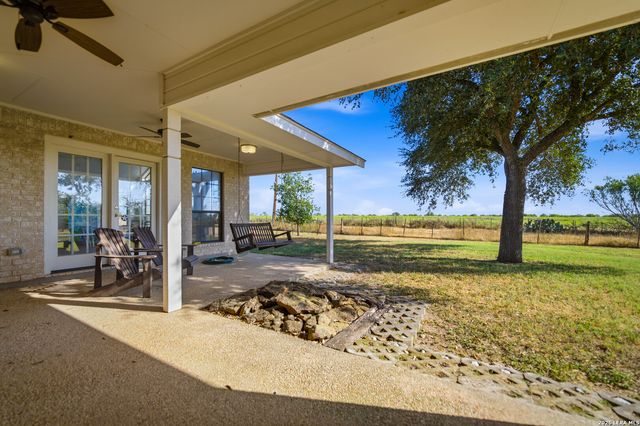 13407 FM 1346, St Hedwig, TX 78152