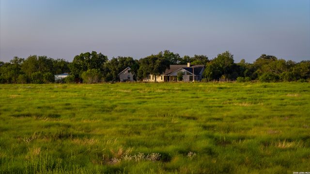 13407 FM 1346, St Hedwig, TX 78152