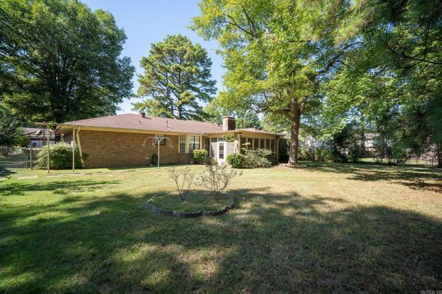 6 Club Road, Jacksonville, AR 72076