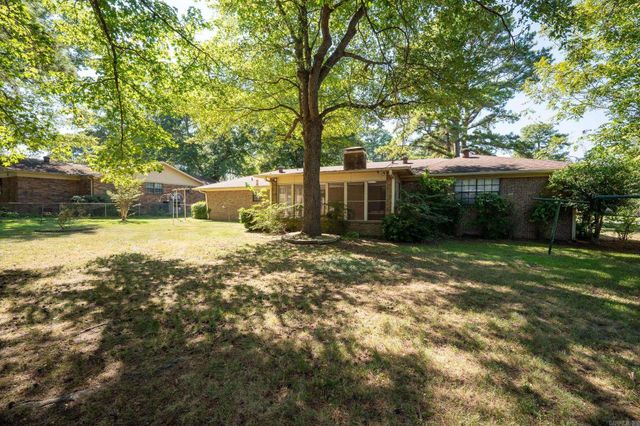 6 Club Road, Jacksonville, AR 72076