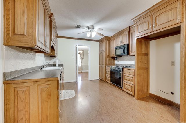 6 Club Road, Jacksonville, AR 72076