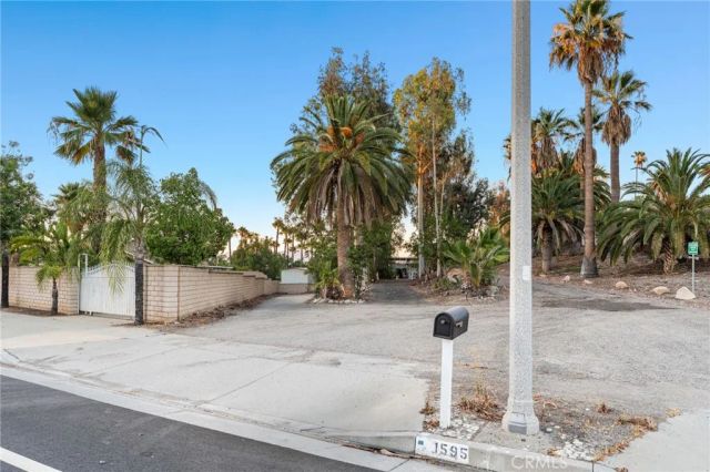 1595 Cherokee Road, Corona, CA 92881