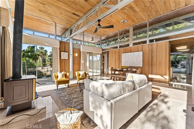 1595 Cherokee Road, Corona, CA 92881