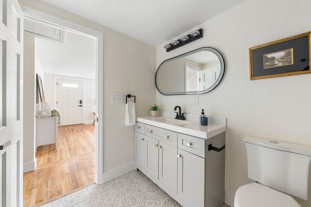 34 School House Ln, Billerica, MA 01821