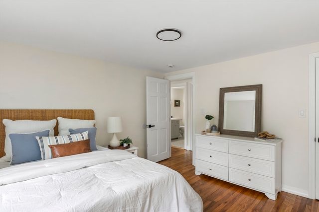 34 School House Ln, Billerica, MA 01821