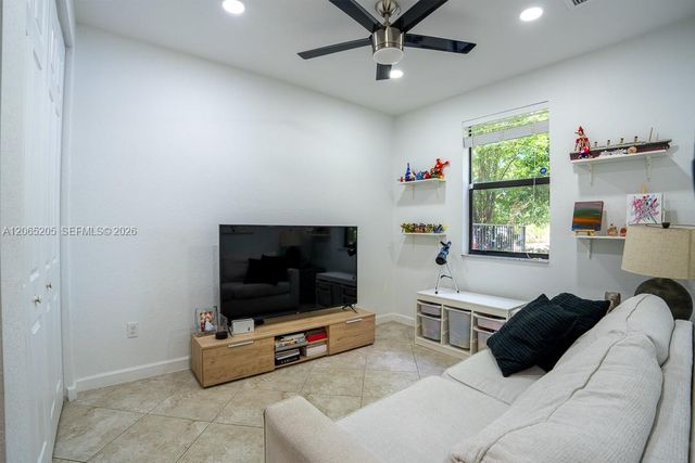 6943 Halton Park Ln, Coconut Creek, FL 33073