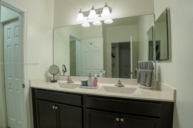 6943 Halton Park Ln, Coconut Creek, FL 33073