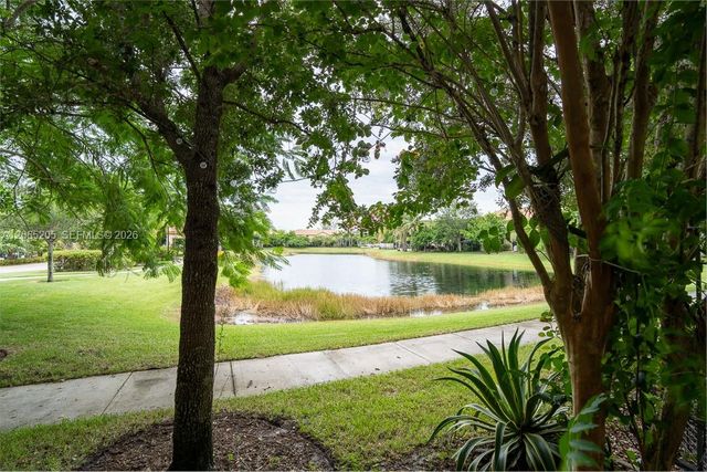 6943 Halton Park Ln, Coconut Creek, FL 33073