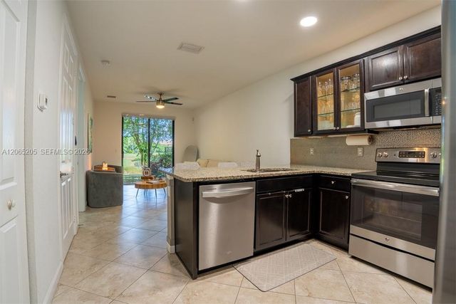 6943 Halton Park Ln, Coconut Creek, FL 33073
