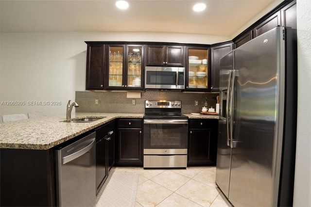 6943 Halton Park Ln, Coconut Creek, FL 33073