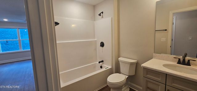 173 Honeysuckle Drive, Lenoir City, TN 37771