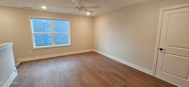 173 Honeysuckle Drive, Lenoir City, TN 37771