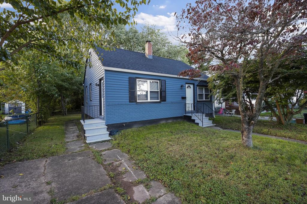 821 S WOODLYNN RD, Baltimore, MD 21221