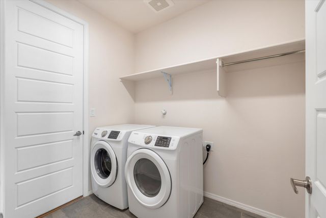 7427 Sandmark Road NW, Albuquerque, NM 87114